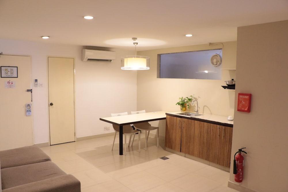 Legallery Suites Hotel Bandar Seri Begawan Exteriör bild
