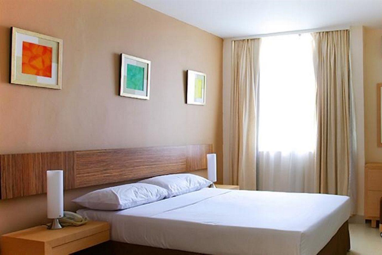 Legallery Suites Hotel Bandar Seri Begawan Exteriör bild