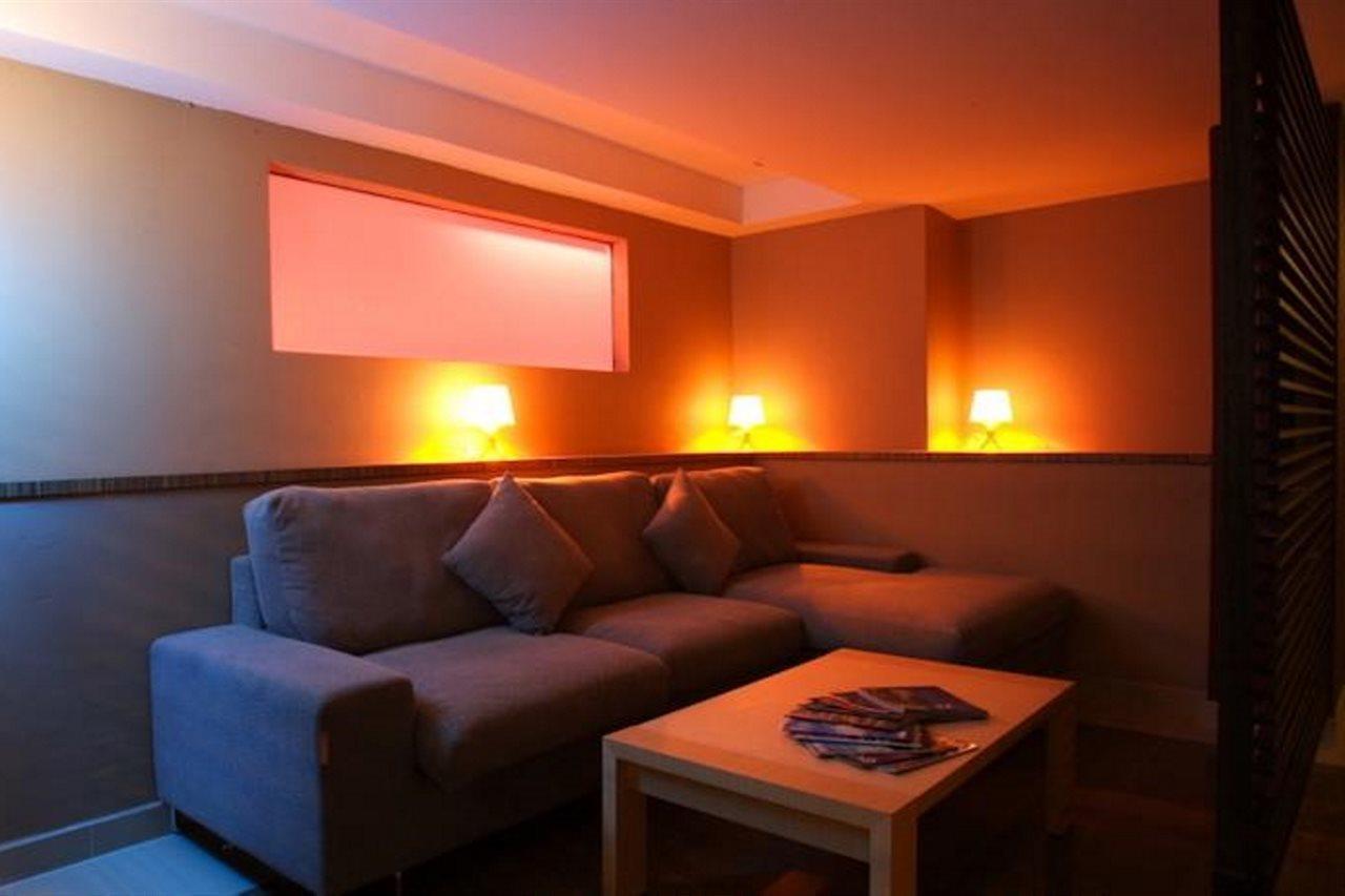Legallery Suites Hotel Bandar Seri Begawan Exteriör bild