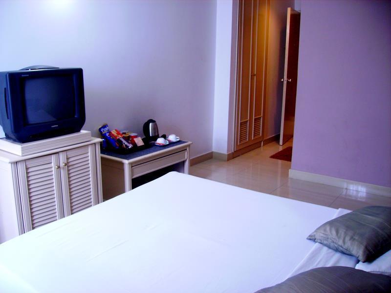 Legallery Suites Hotel Bandar Seri Begawan Exteriör bild