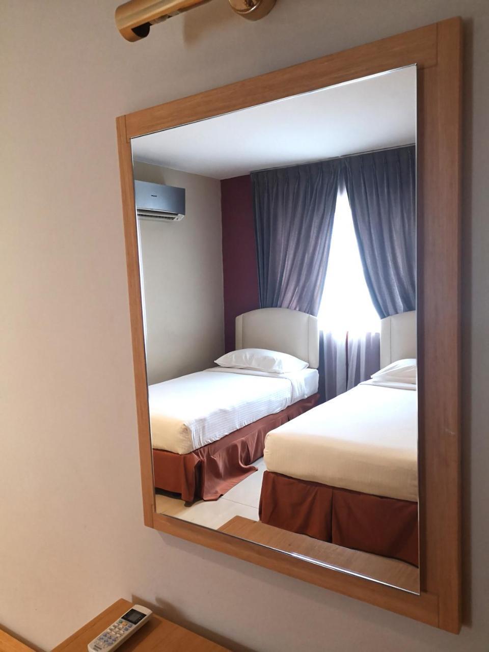 Legallery Suites Hotel Bandar Seri Begawan Exteriör bild
