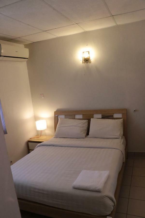 Legallery Suites Hotel Bandar Seri Begawan Exteriör bild