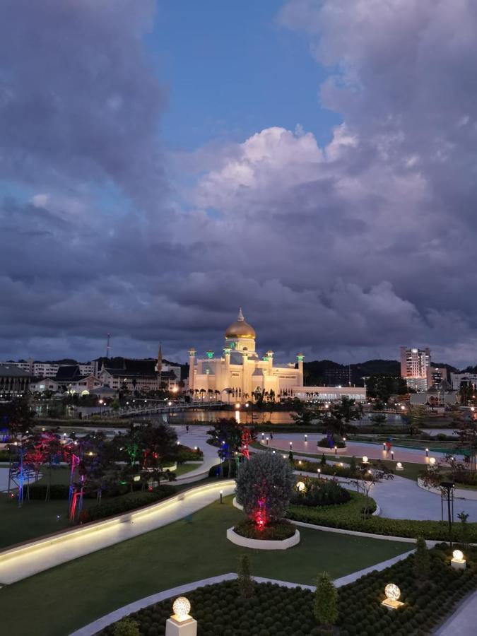 Legallery Suites Hotel Bandar Seri Begawan Exteriör bild